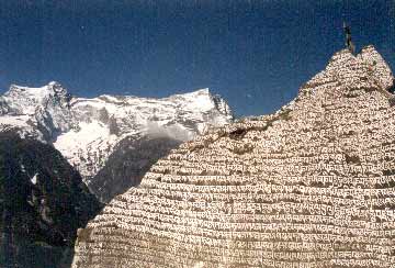 Feststehender Manistein in Khumbu Himal
Foto: MA Ernst